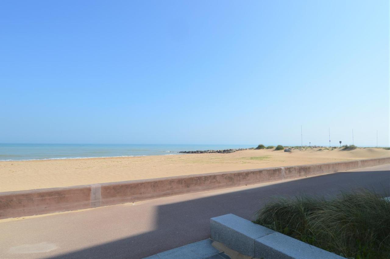 Appartement Moderne Avec Terrasse A 500M De La Mer 쿠르쇨 쉬르 메르 외부 사진